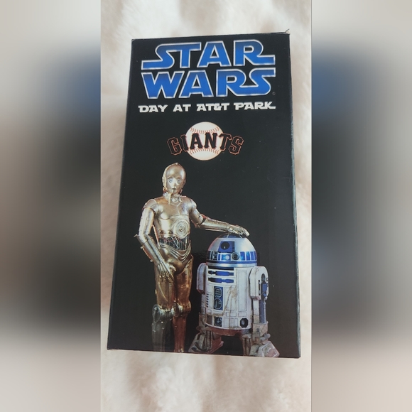 2011 SAN FRANCISCO GIANTS STAR WARS WILSON IN CORBONITE STADIUM GIVEAWAY NIB !! - Picture 4 of 13